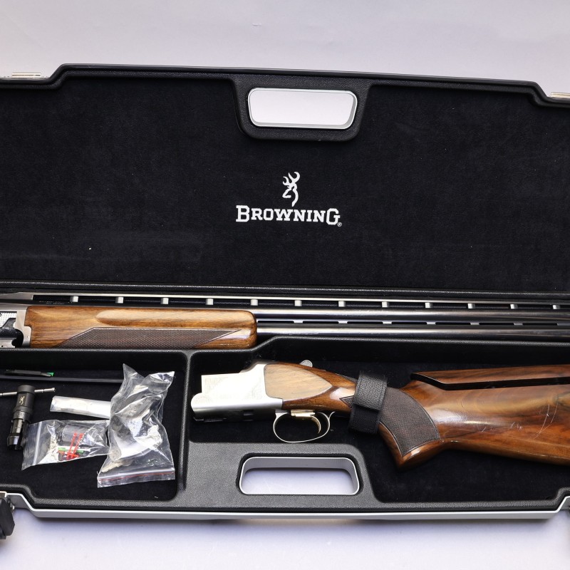 Browning Ultra XT 12 Gauge Over & Under Trap Shotgun